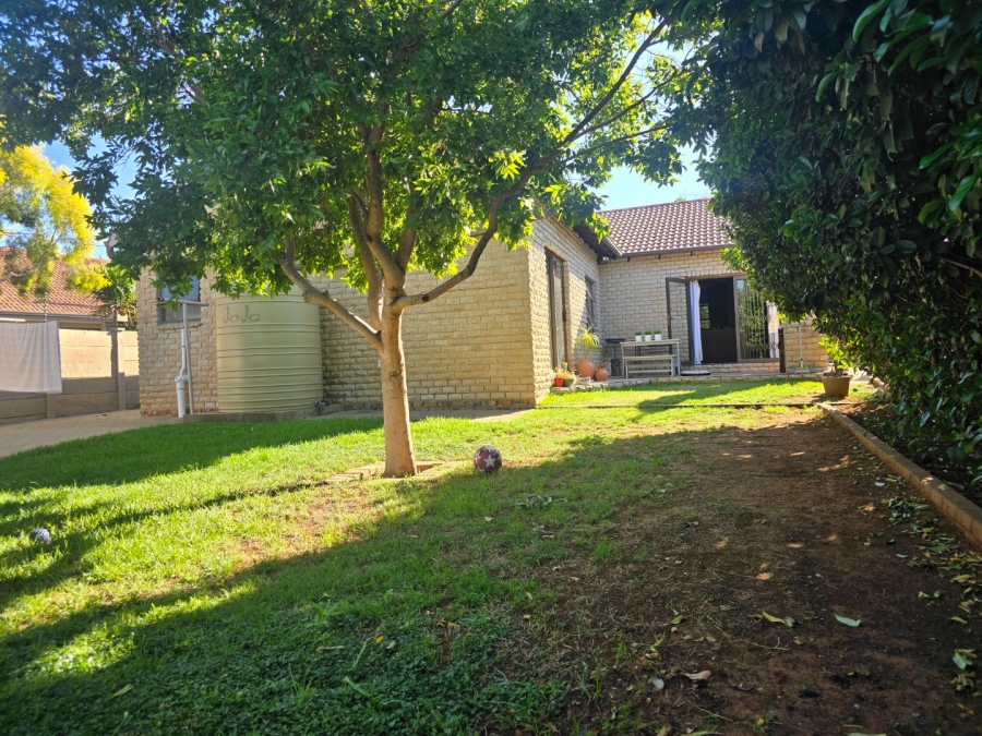 3 Bedroom Property for Sale in Fichardt Park Free State